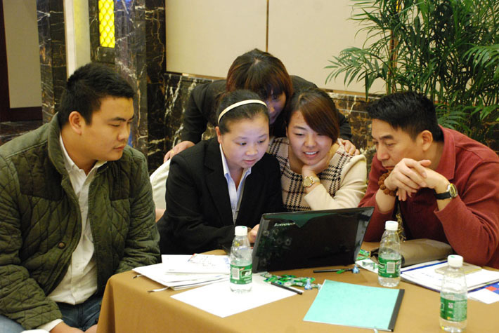 高瞻遠(yuǎn)矚，移攬?zhí)煜? 2014年百度移動(dòng)推廣峰會(huì)會(huì)議報(bào)道